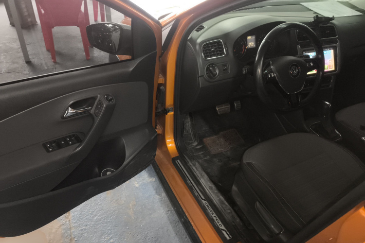 大众 2014款 1.6L Cross Polo 自动中控内饰7003