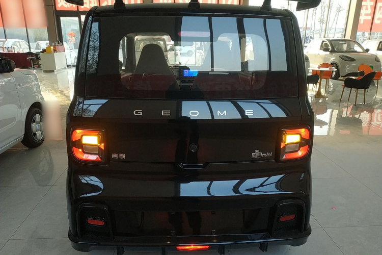 吉利银河 2025款 210km 熊猫卡丁车身外观6004