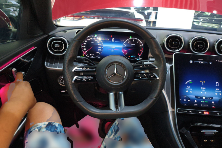奔驰C级 2022款 改款 C 200 L 运动版局部细节13