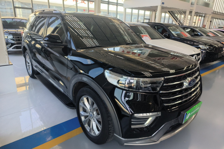 福特 探险者 2020款 EcoBoost 285 四驱风尚版 6座车身外观3