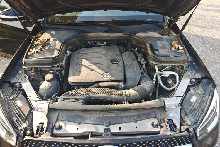 奔驰GLC 2020款 GLC 260 L 4MATIC 豪华型机舱底盘24