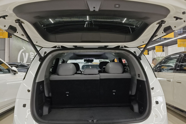 极氪MIX 2025款 长续航智驾版机舱底盘23