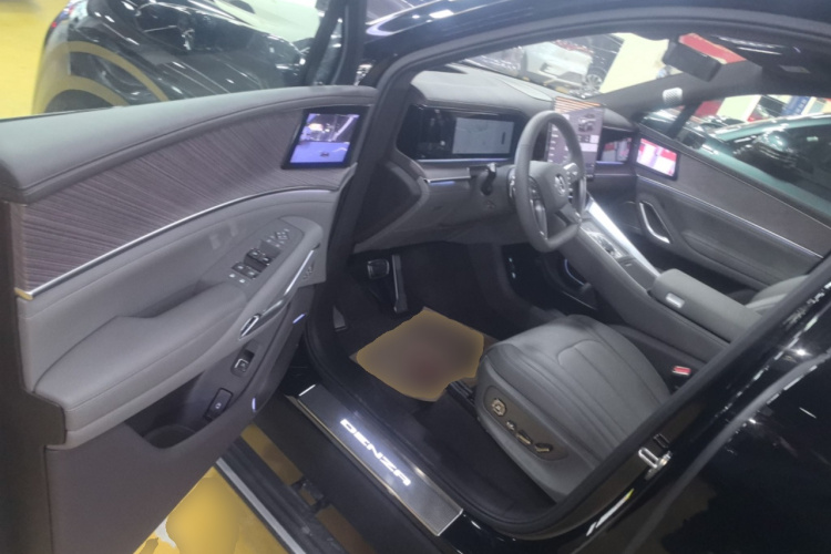 腾势N9 2025款 旗舰型中控内饰20