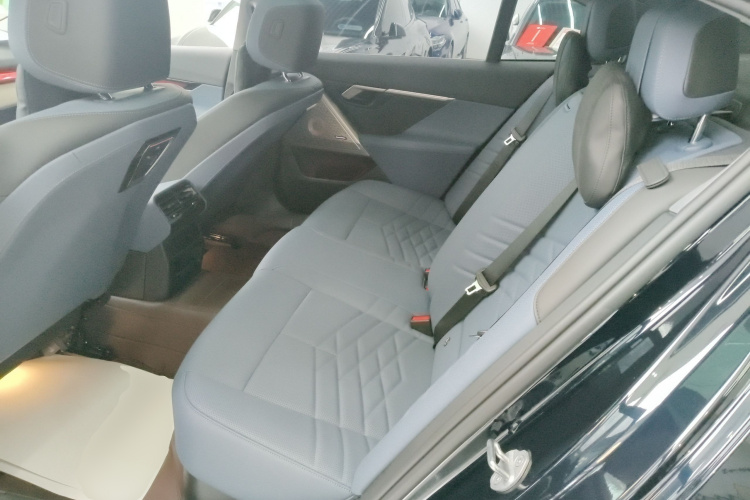 宝马5系 2024款 530Li 尊享型 豪华套装中控内饰7004