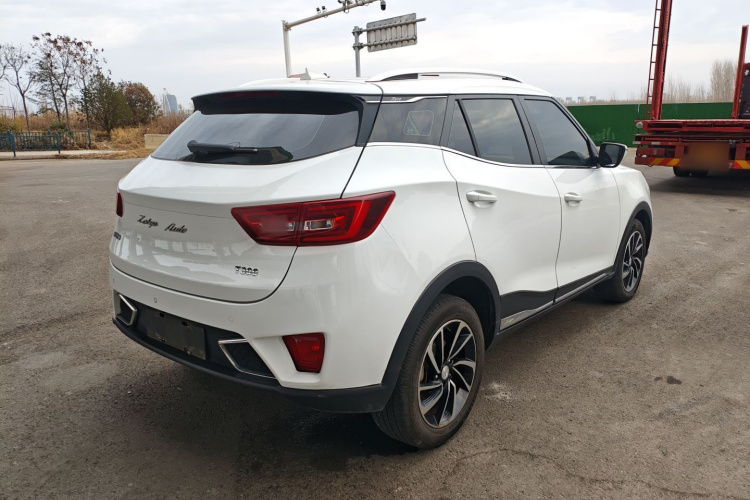 众泰T300 2017款 1.5T CVT尊享型车身外观7