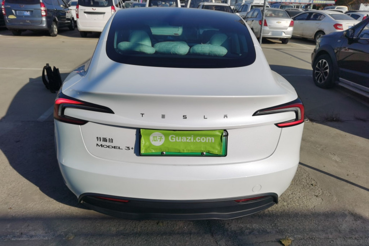 特斯拉 Model 3 2023款 长续航全轮驱动版车身外观6