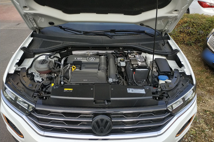 大众 T-ROC探歌 2020款 230TSI DSG两驱进取型机舱底盘24