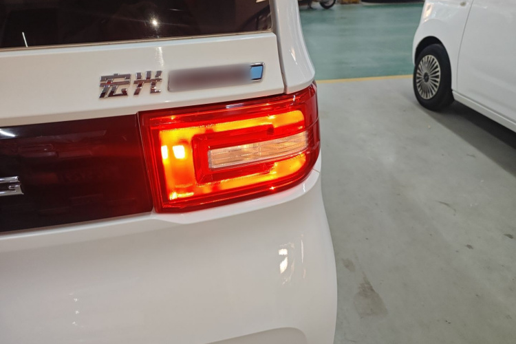 五菱汽车 宏光MINIEV 2020款 自在款 磷酸铁锂车身外观6006