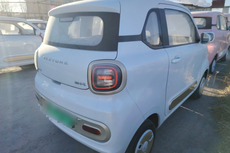 奔腾小马 2026款 222km 萌趣马车身外观6005