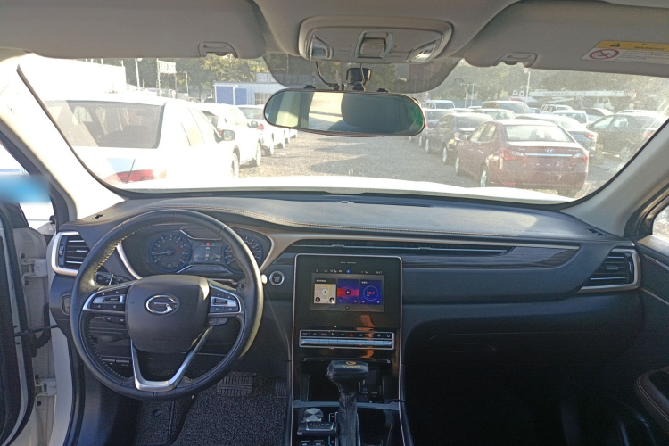 广汽传祺 传祺GS5 2019款 235T 自动精英版中控内饰12