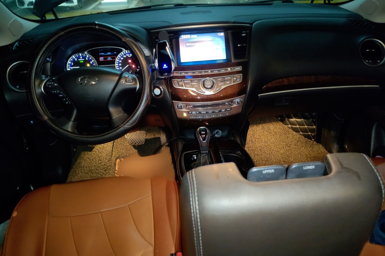 英菲尼迪QX60(进口) 2018款 2.5 S/C Hybrid 两驱卓越版 国VI中控内饰7002