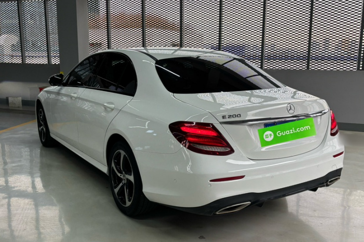 奔驰E级 2017款 E 200 运动型车身外观6004