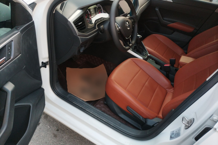 大众 Polo 2019款 Plus 1.5L 自动全景乐享版中控内饰20