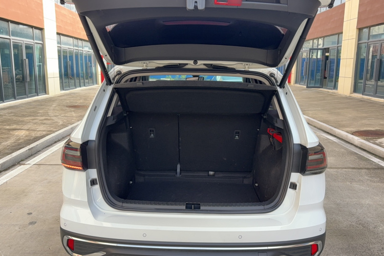 大众 途岳 2023款 300TSI 两驱满月版局部细节23