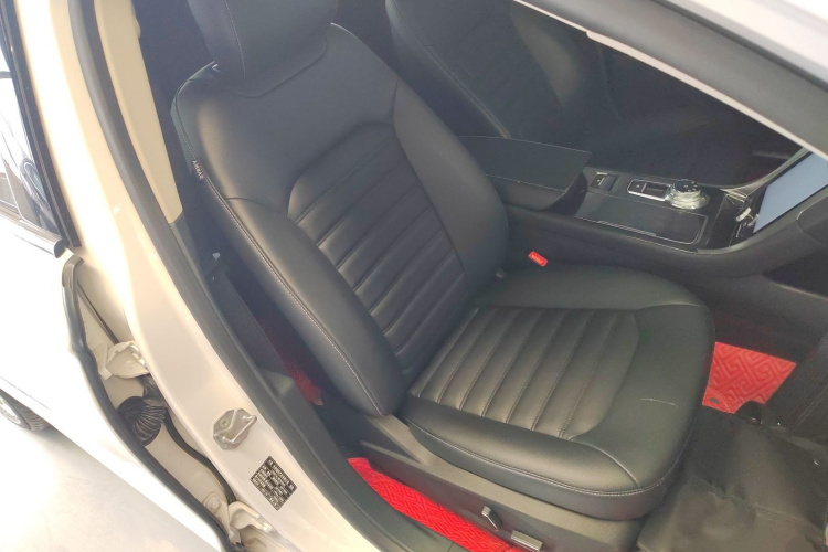 福特 蒙迪欧 2020款 EcoBoost 180 时尚型局部细节41