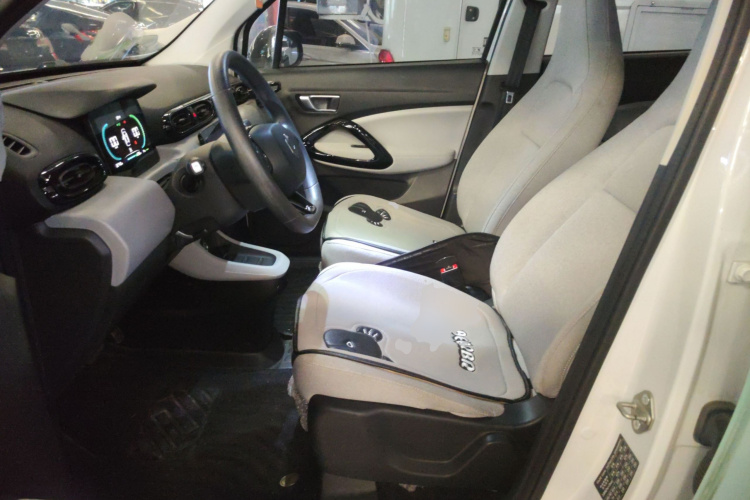 零跑汽车 零跑T03 2023款 310轻享版局部细节19