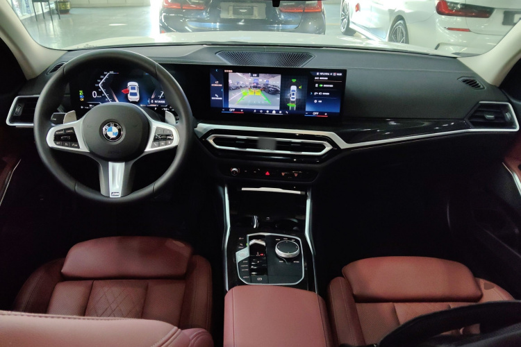 宝马3系 2024款 325Li M运动套装中控内饰7002