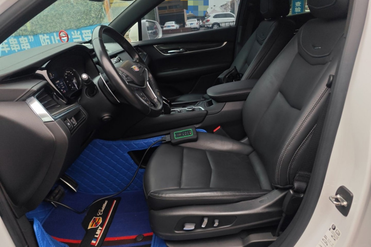 凯迪拉克XT5 2022款 2.0T 四驱豪华型（蜂鸟版）中控内饰19