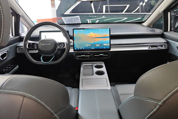 埃安 AION Y 2023款 Younger 星耀版中控内饰12