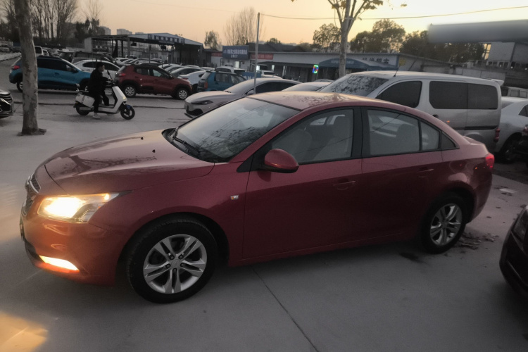 雪佛兰 科鲁兹 2015款 1.5L 经典 SE AT车身外观4