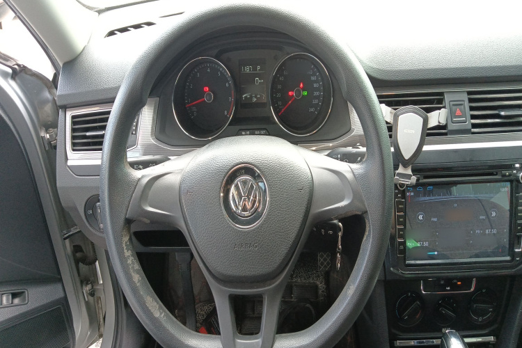 大众 宝来 2018款 1.5L 自动时尚型中控内饰13