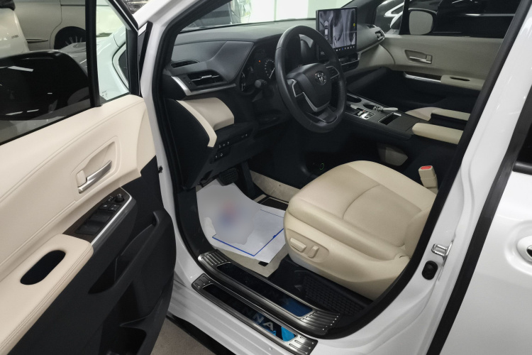 丰田 赛那SIENNA 2023款 2.5L混动 豪华版中控内饰20
