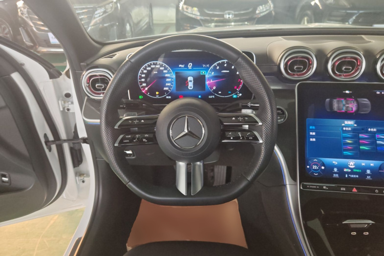 奔驰C级 2024款 改款 C 260 L 运动版中控内饰13