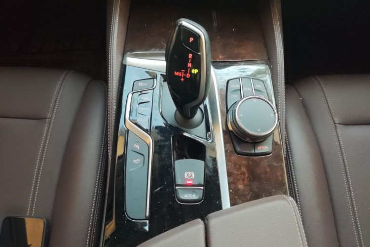 宝马5系 2018款 525Li 豪华套装局部细节18