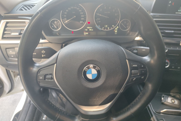 宝马3系 2018款 320Li 时尚型中控内饰13