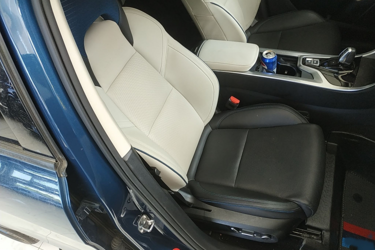 领克01 2019款 2.0T 两驱耀Pro版 国VI局部细节41