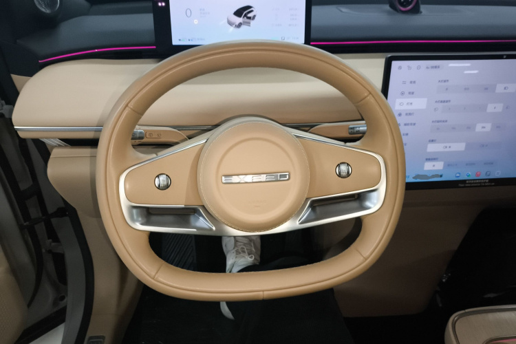 星途 星纪元 ET 2024款 增程 240 Ultra四驱中控内饰13