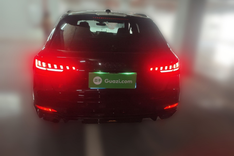 奥迪RS 4 2021款 RS4 Avant 黑曜版车身外观6