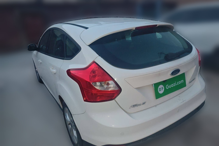 福特 福克斯 2012款 两厢 1.6L 自动风尚型车身外观6003