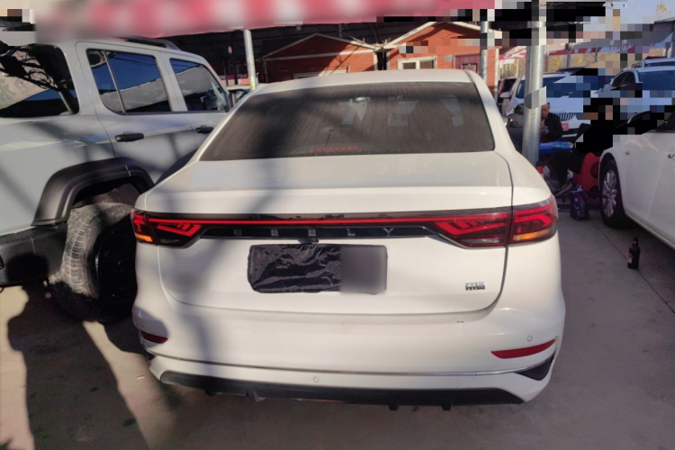 吉利汽车 帝豪 2023款 第4代冠军版 1.5L CVT尊贵型车身外观6