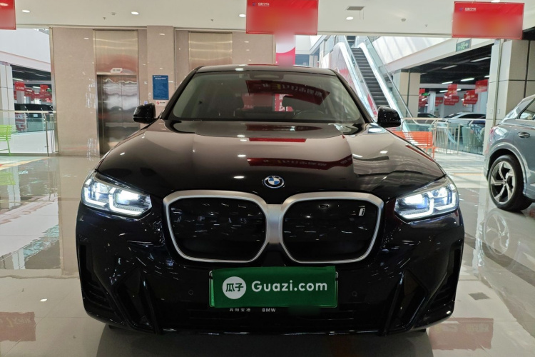 宝马iX3 2022款 改款 领先型车身外观2