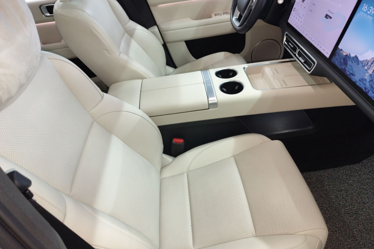 理想汽车 理想L6 2024款 Pro局部细节41