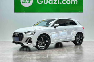 奥迪Q3 2022款 45 TFSI quattro 时尚动感型