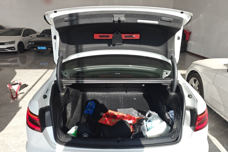 奥迪A4L 2019款 45 TFSI quattro 个性运动版 国VI局部细节23