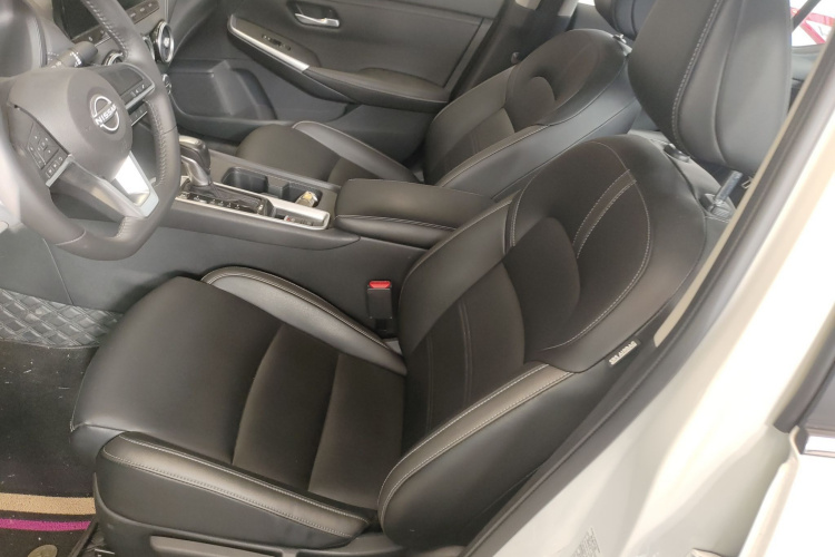 日产 轩逸 2023款 1.6L CVT悦享版中控内饰19