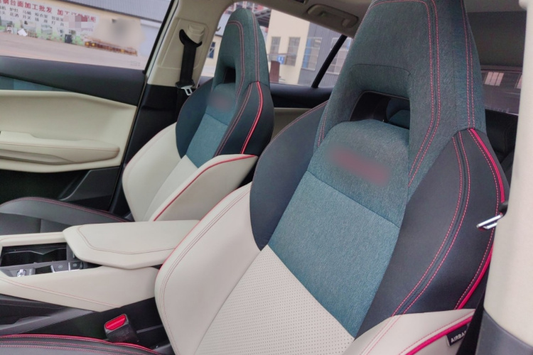 领克06 2020款 1.5T 耀Halo中控内饰7011