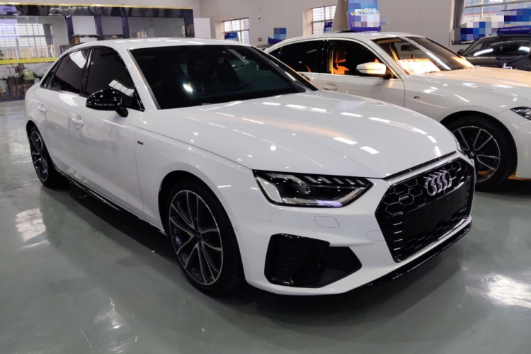 奥迪A4L 2022款 45 TFSI quattro 臻选动感型车身外观3