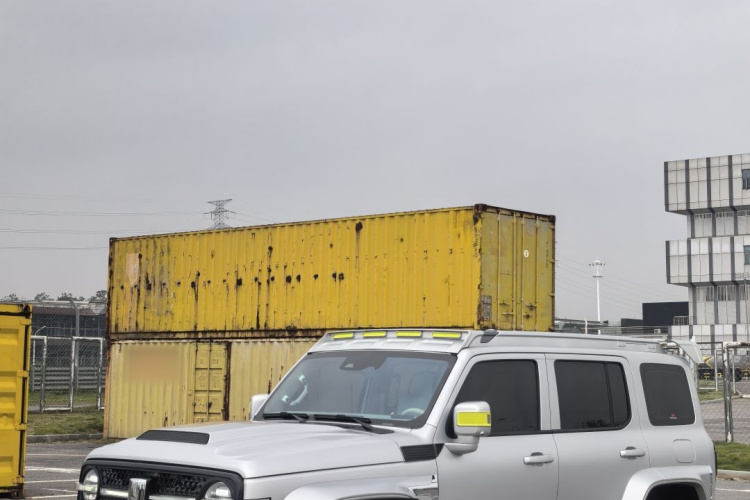 超境汽车 共创坦克300 2021款 2.0T 赛博坦克中控内饰7004