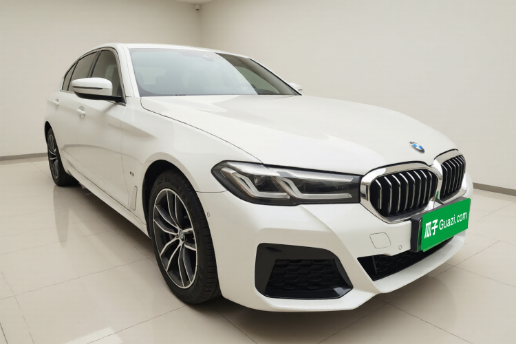 宝马5系新能源 2021款 535Le M运动套装车身外观3