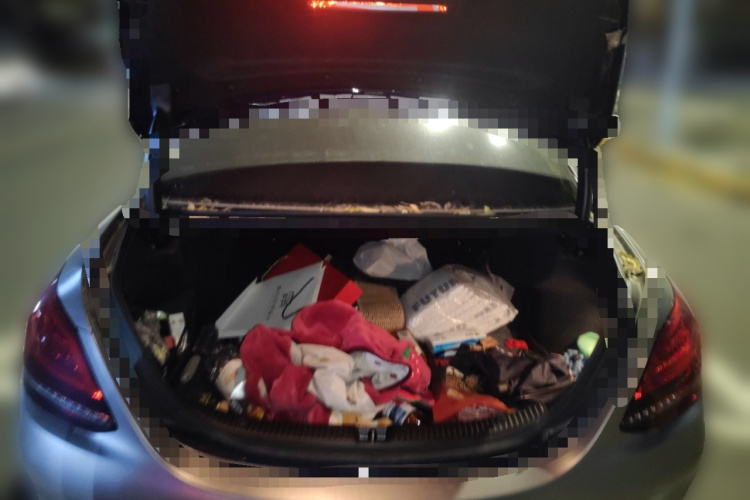 奔驰C级 2020款 C 260 运动版局部细节23