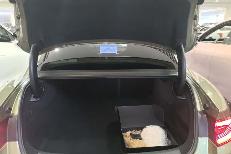 小米汽车 小米SU7 2024款 后驱超长续航高阶智驾Pro版机舱底盘23