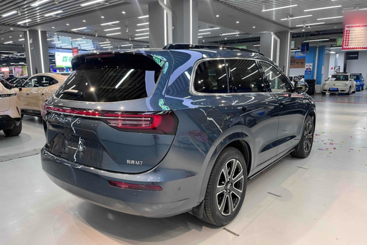 鸿蒙智行 问界M7 2024款 1.5T 智驾四驱Ultra版 5座车身外观6008
