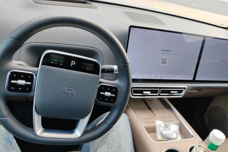 理想汽车 理想L7 2025款 Ultra 智能焕新版中控内饰12