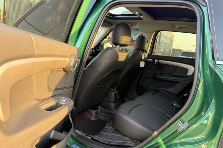 MINI Countryman 2021款 1.5T COOPER 鉴赏家中控内饰7005