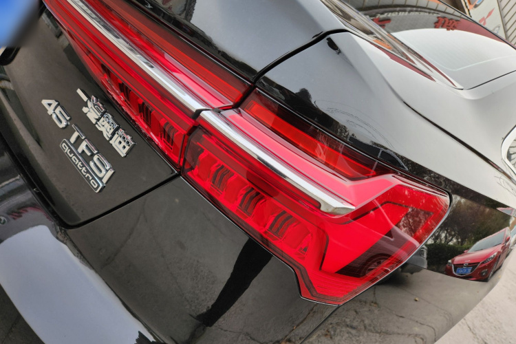 奥迪A6L 2022款 45 TFSI quattro 臻选动感型车身外观6009