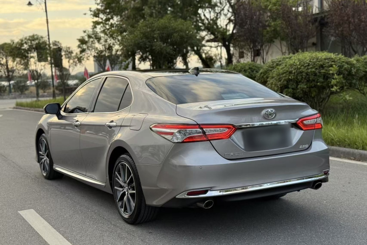 丰田 凯美瑞 2023款 2.5G 豪华版车身外观4